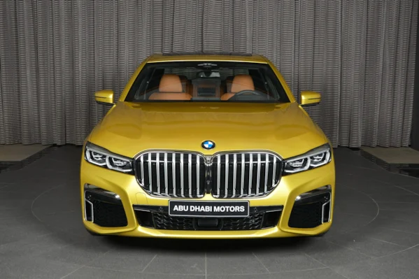 7 Series LCI in Austin Yellow Individual