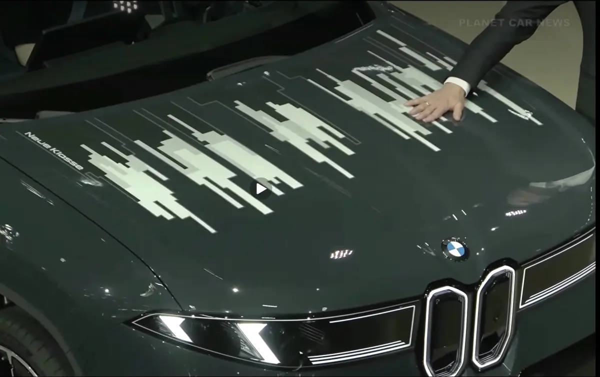 BMW iX3 Flow Edition Featuring E-Ink Color Changing Technology
